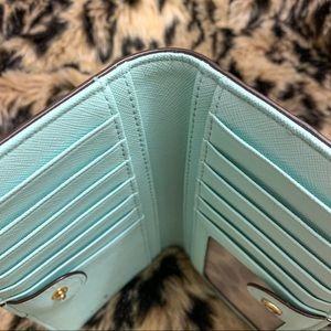 Kate Spade ♠️ baby blue snap wallet